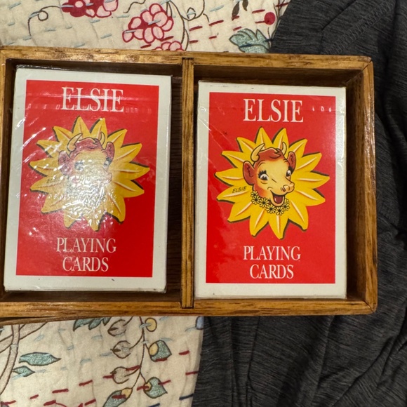 1993 Borden, Inc. Elsie Playing Cards Full Deck Factory Sealed New Made in USA - Picture 1 of 5